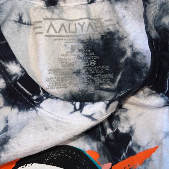 🩶 NWOT! Official Aaliyah Tie Dye Tee - Picture 4 of 5